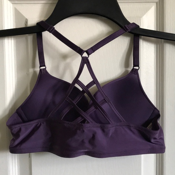 Front Clasp Victoria Secret Push-up Bra - Picture 2 of 3